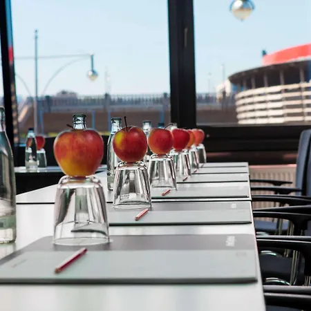 Center By Leonardo Szálloda 3*