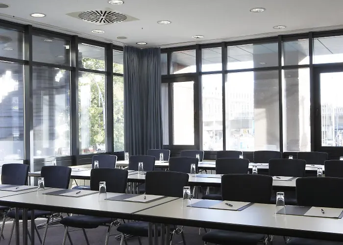 Center By Leonardo Hotell 3*