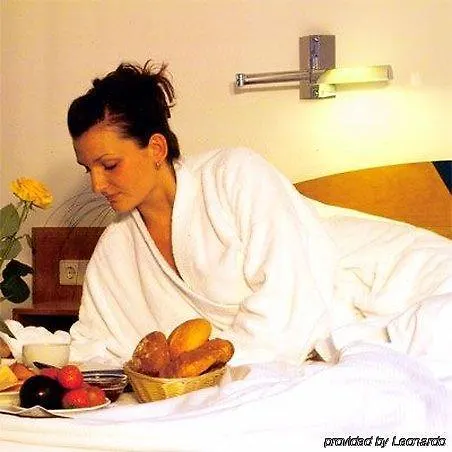 Center By Leonardo Hotell 3*